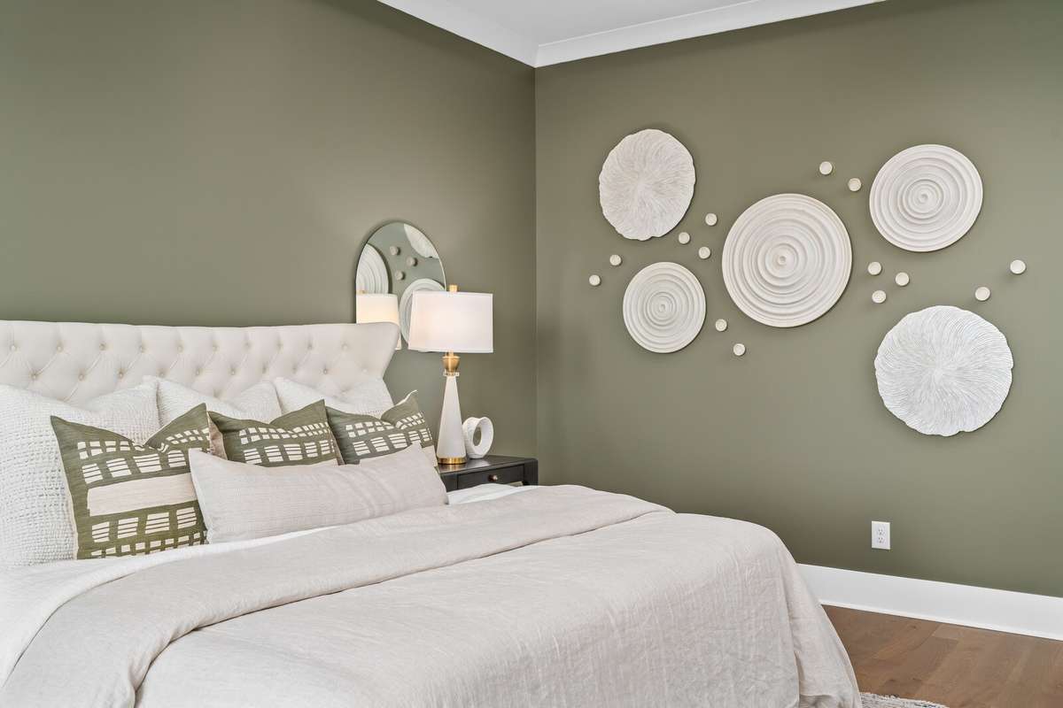 Build the Ballentine plan! Home has not started construction yet and waiting for you to build it! Pick your plan & options & designer finishes!