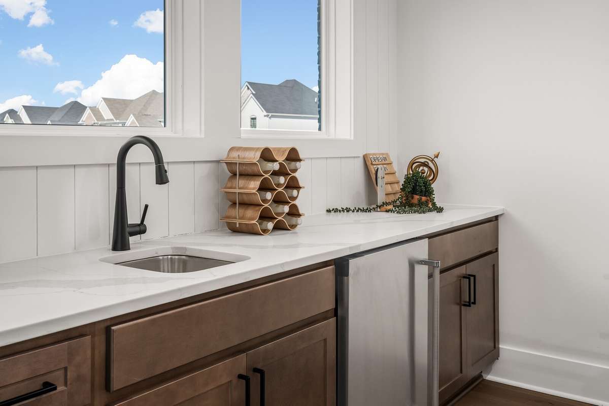 Build the Ballentine plan! Home has not started construction yet and waiting for you to build it! Pick your plan & options & designer finishes!