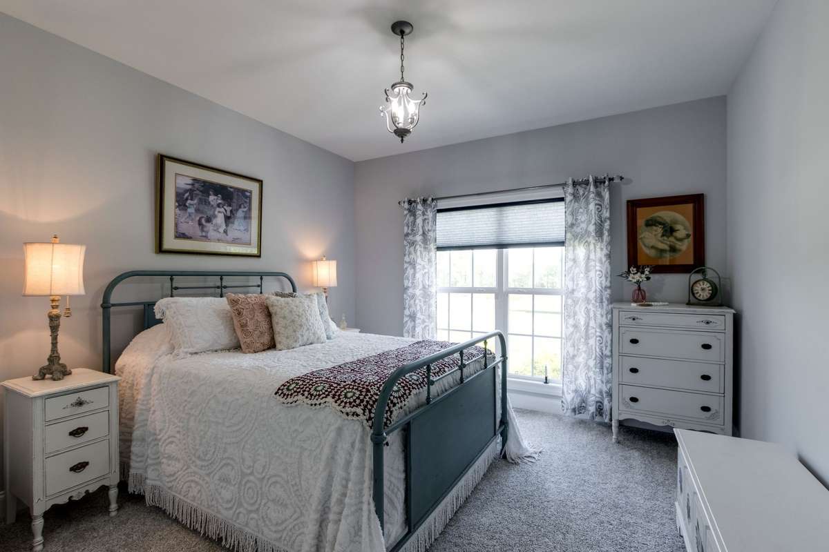 Guest bedroom 1 down stairs