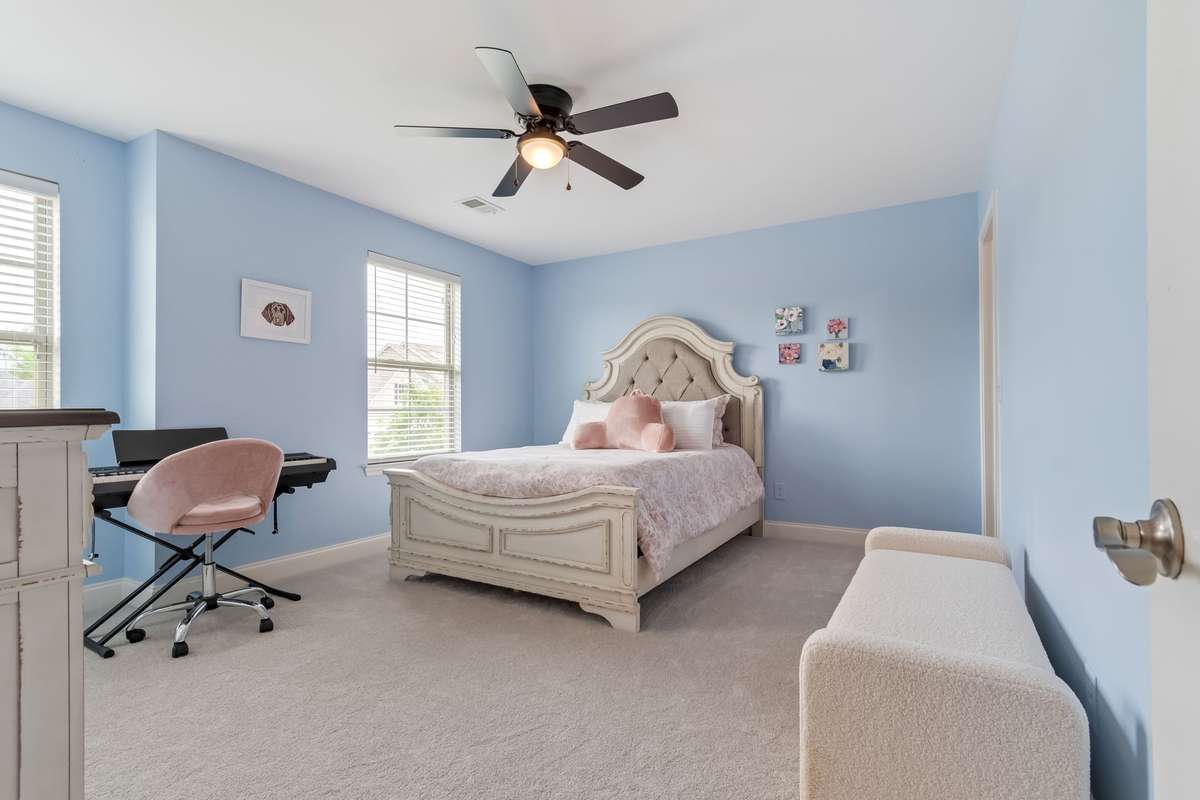 Secondary Bedroom with huge closet