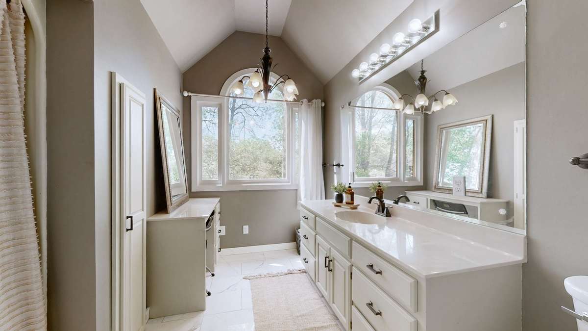 Upstairs bathroom