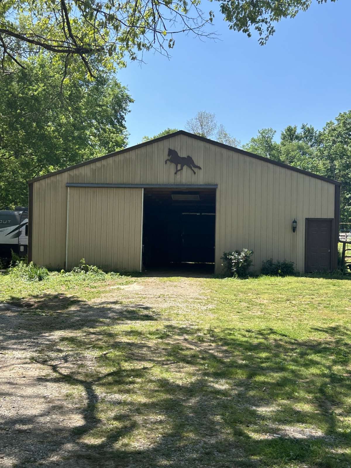 4-stall horse barn 30 x 50