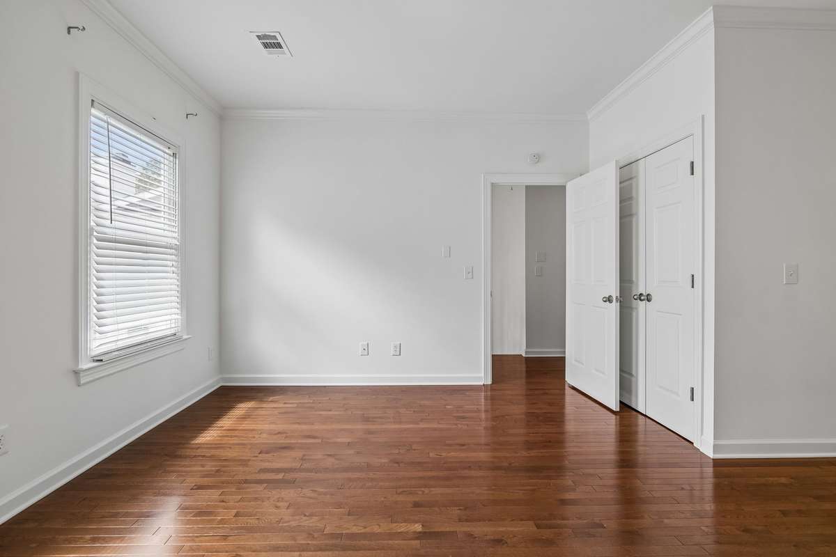 Secondary bedroom with lots of light.