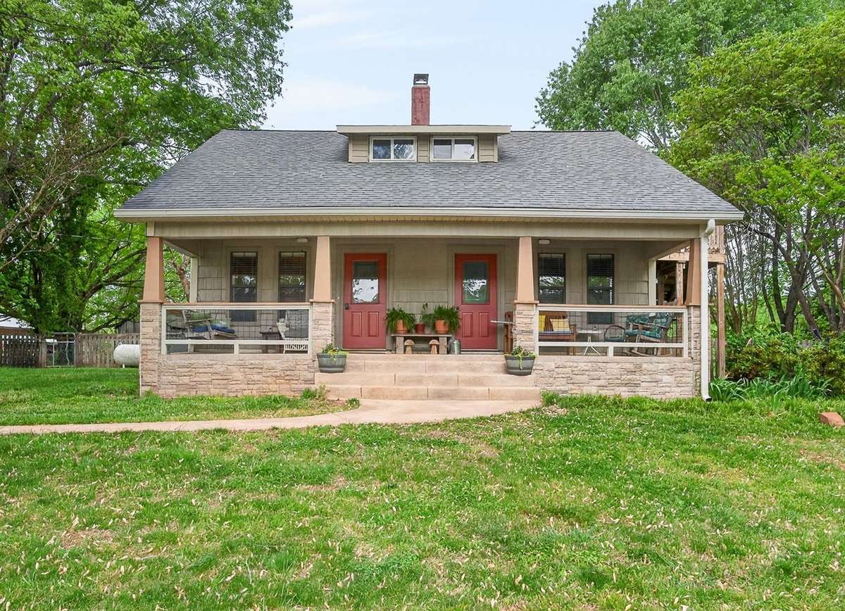 7400 Franks Ferry Rd Walling TN
Home 2 bedrooms 2 baths with 39 Acres, Recreation barn/ with bath and loft bedroom, Tractor Shed, Workshop with Covered work area.