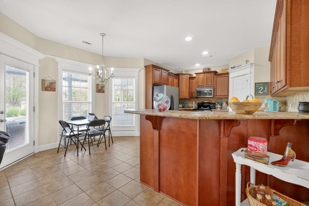 Nice Sized Kitchen With Eat In Area