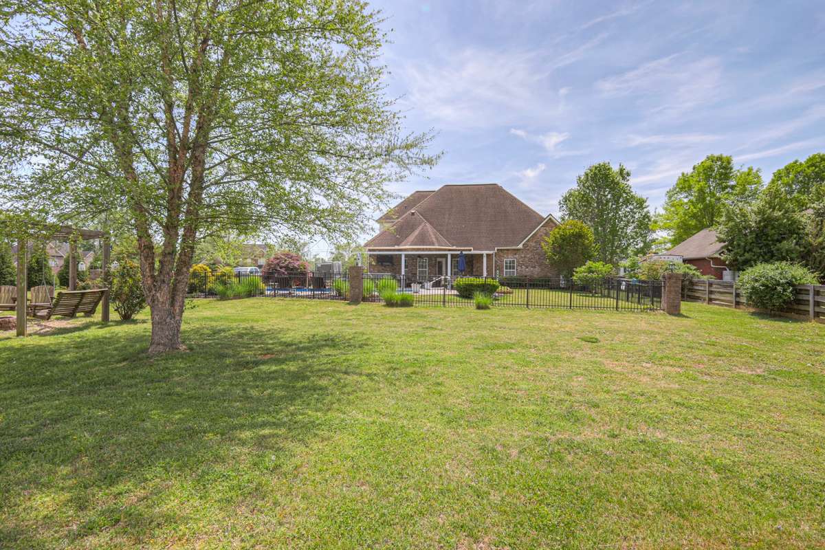 This is a 3/4 Acre Lot