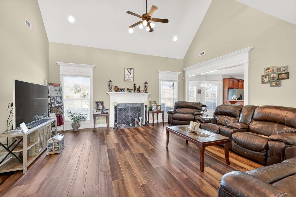Nice Open Floorplan