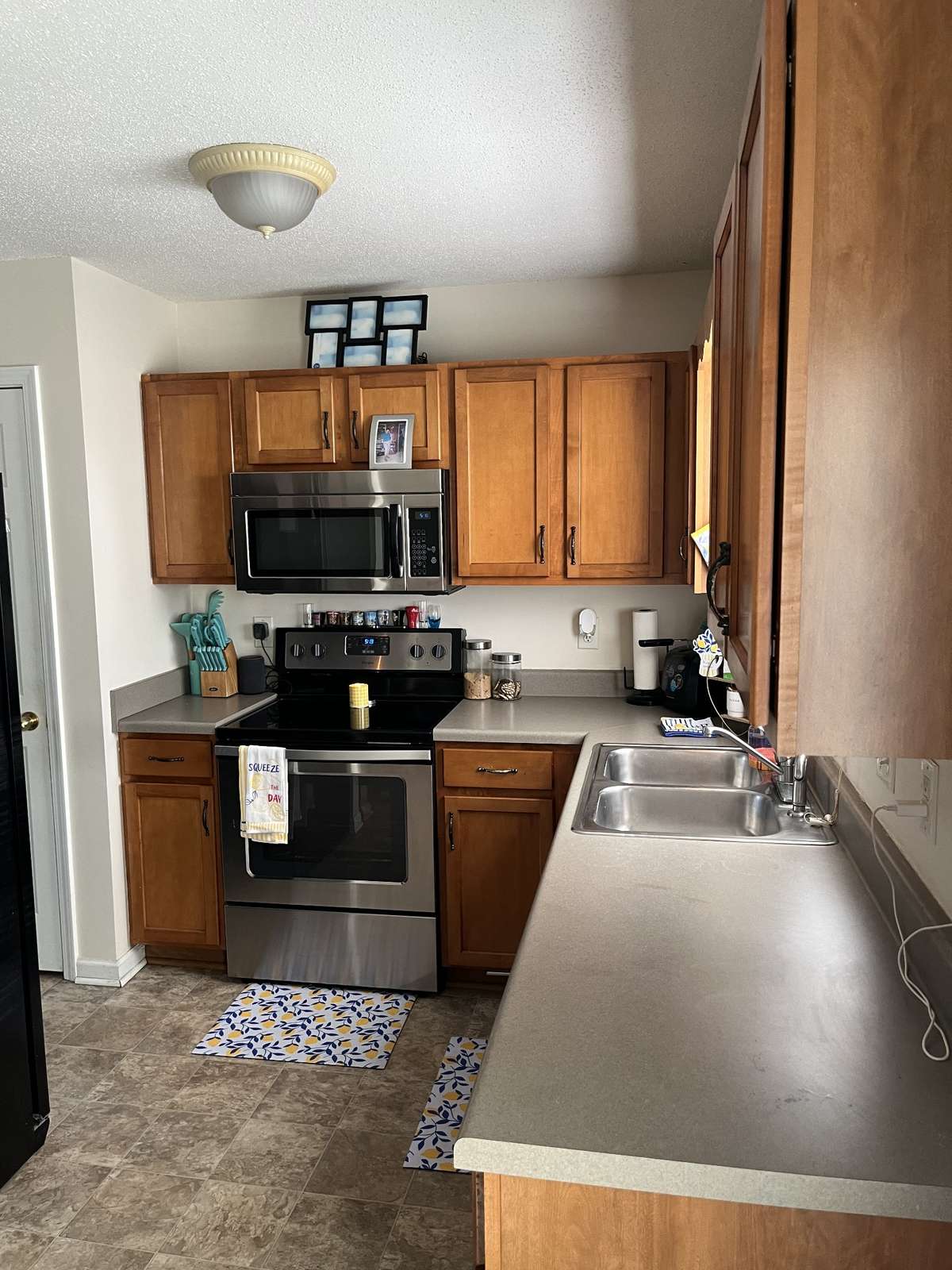 Kitchen. All appliances convey.