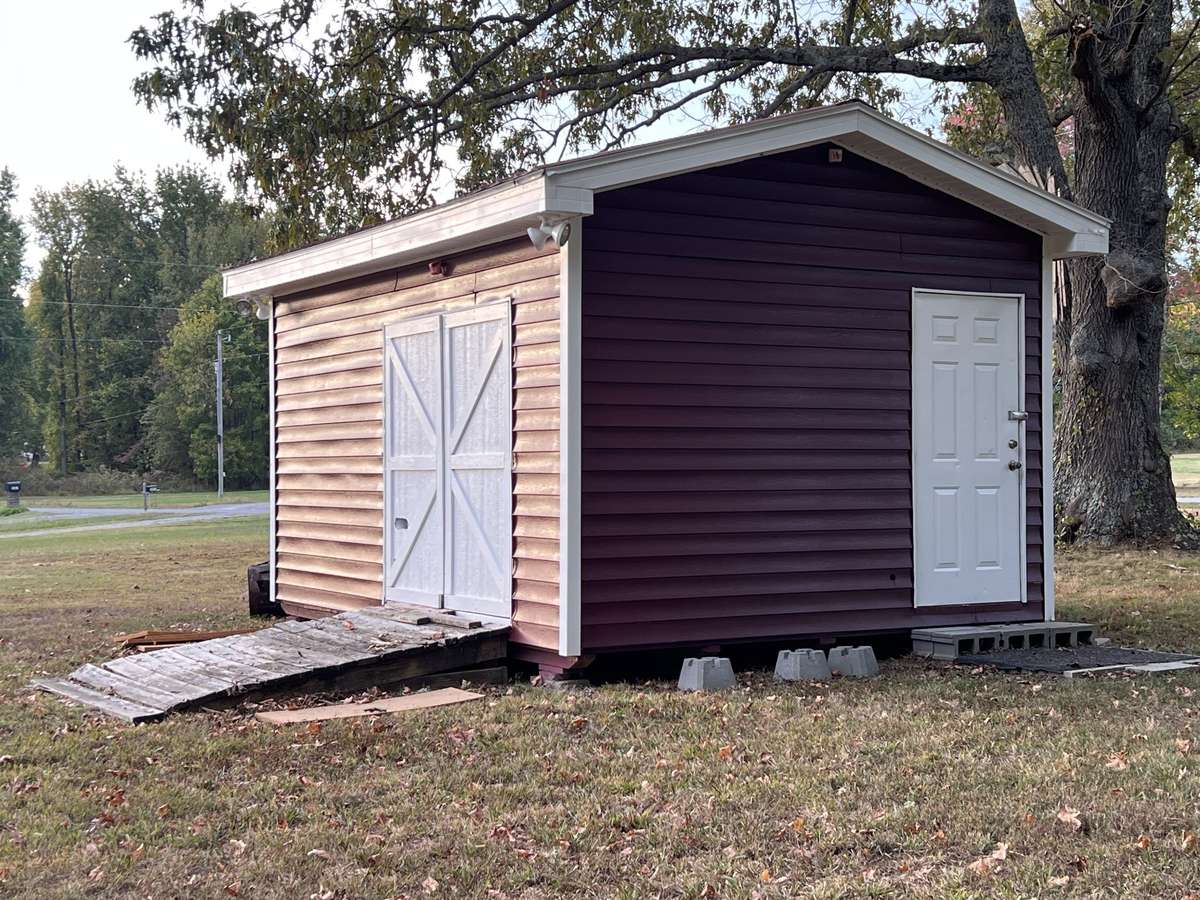 Large Storage building included.
