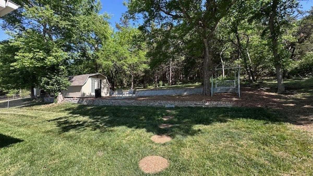 Quiet shaded yard.