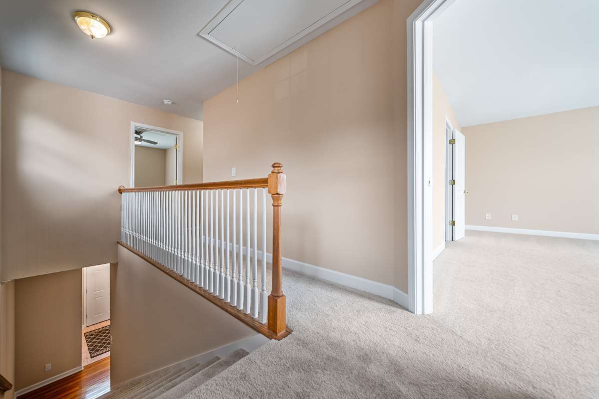Upstairs landing...
