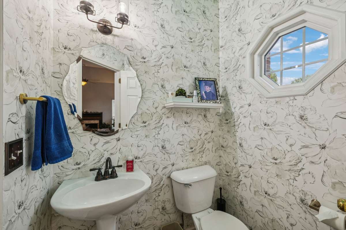 Mirror doesn't convey