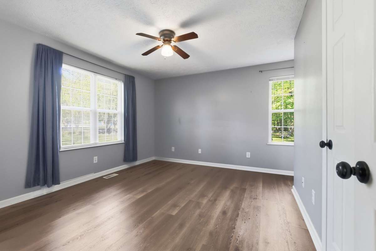 Spacious master ensuite bedroom which includes a walk-in closet.