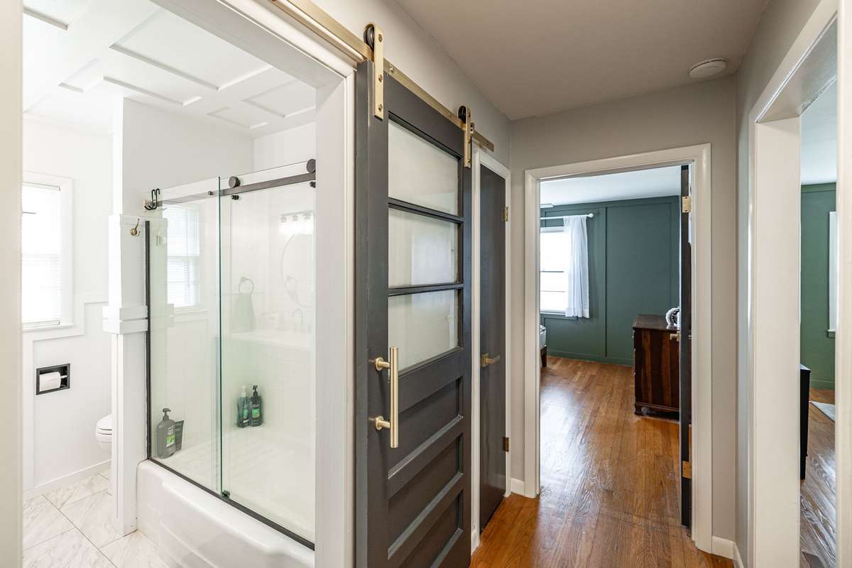 sliding door into bath