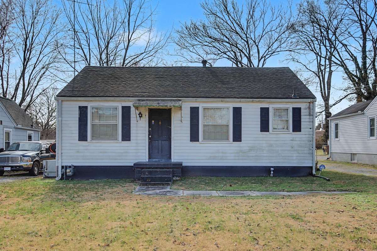 Welcome to 1232 Kenmore Place!