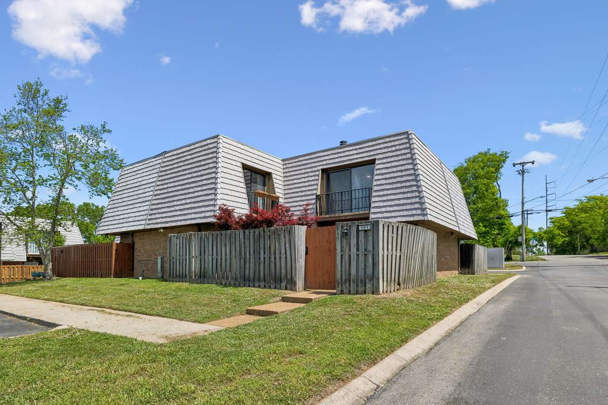 Welcome Home! 101 Cedarwood Lane, Madison, TN 37115