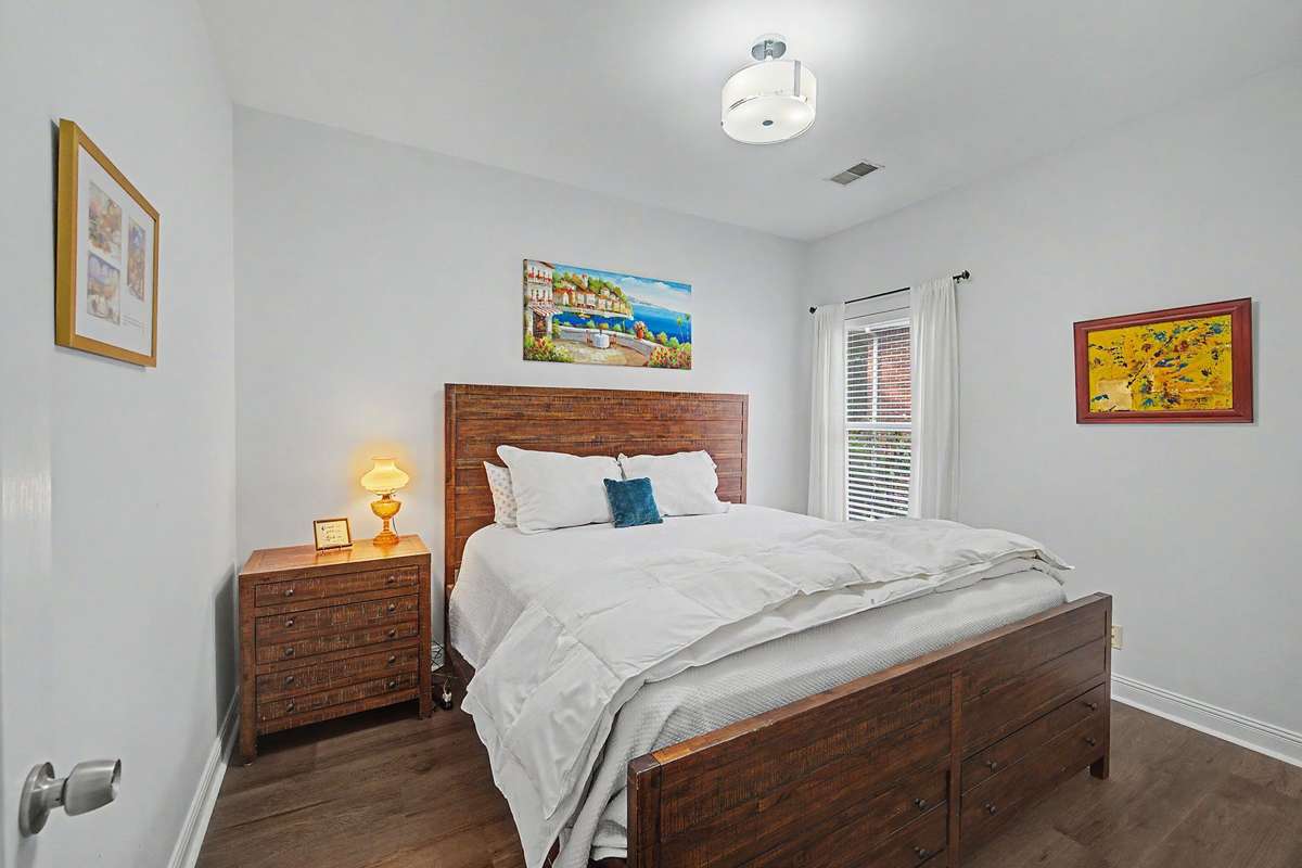 Bed 2 is large enough to accommodate a king-size bed.