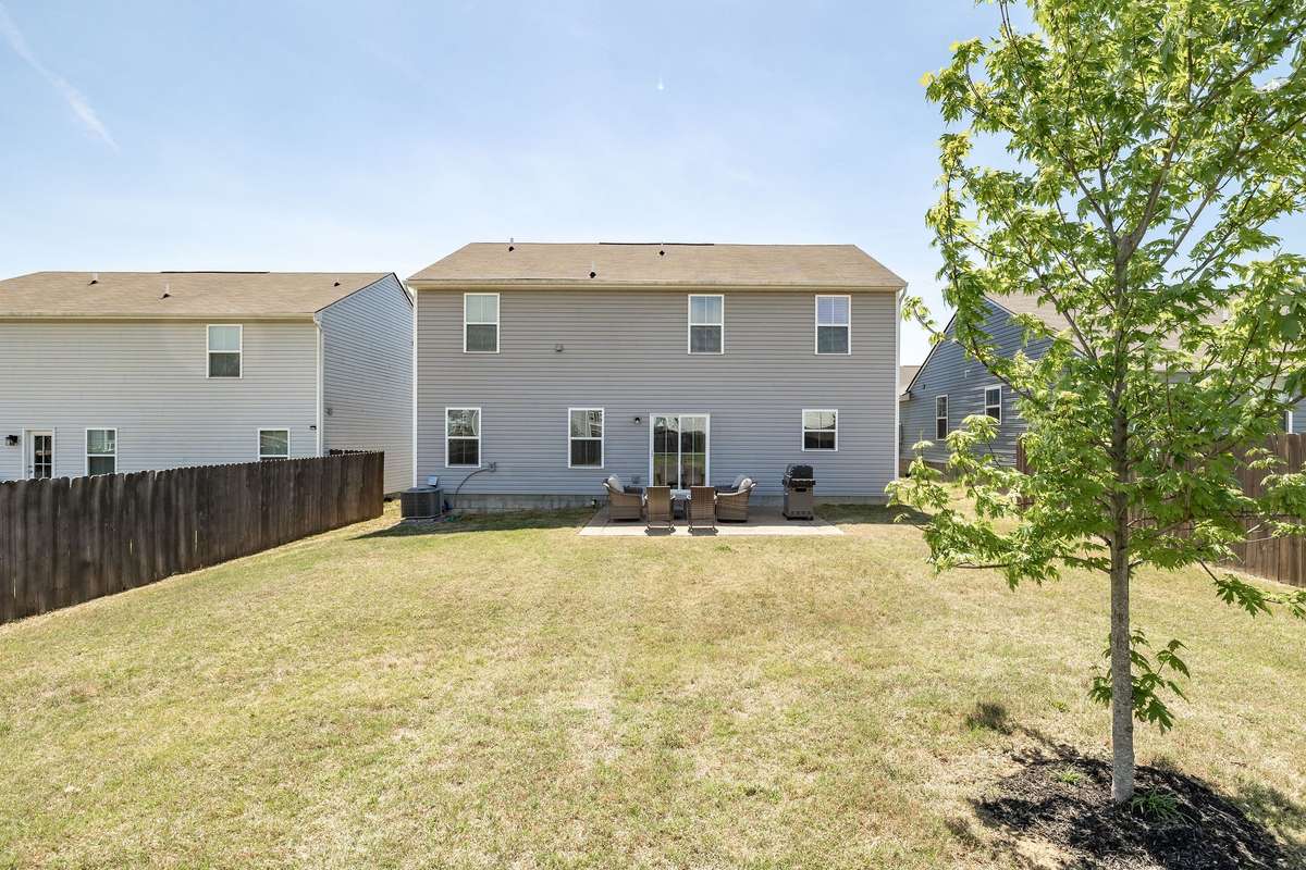 Huge, level yard!