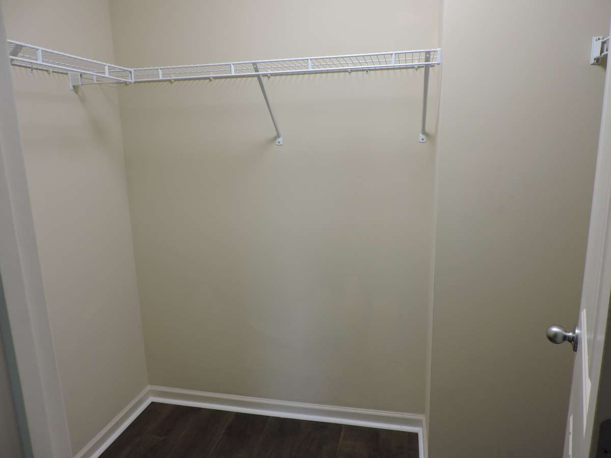 Bedroom also has a walkin closet