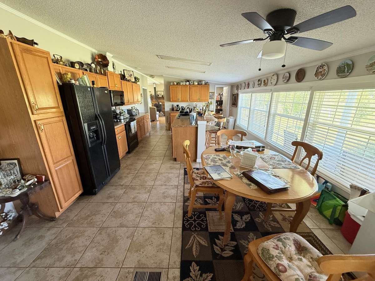 Large country style kitchen