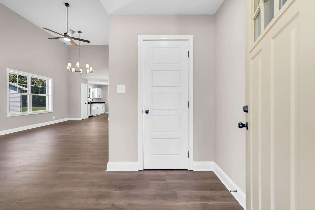 Sample Photos of Big Easy Floor w/ out Bonus Room