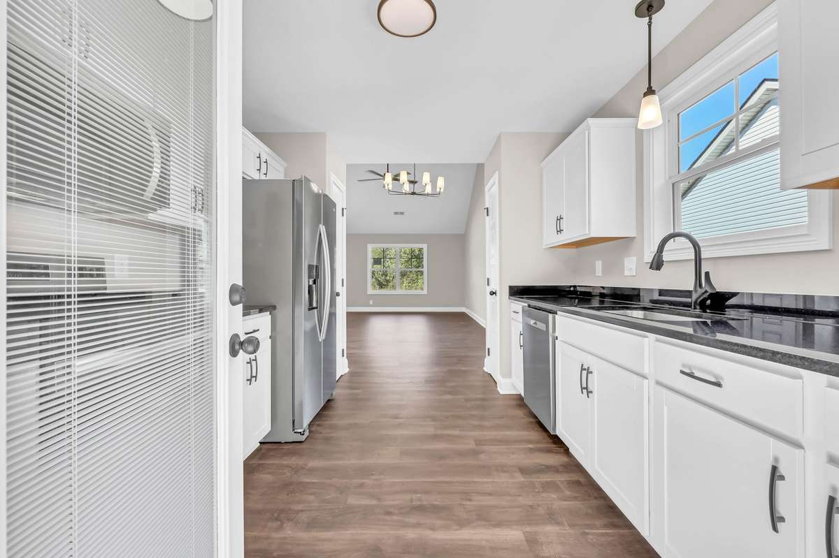 Sample Photos of Big Easy Floor w/ out Bonus Room