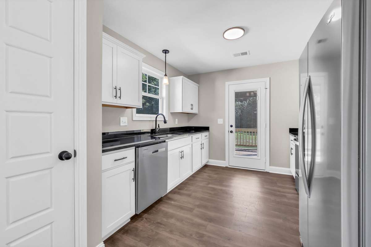 Sample Photos of Big Easy Floor w/ out Bonus Room