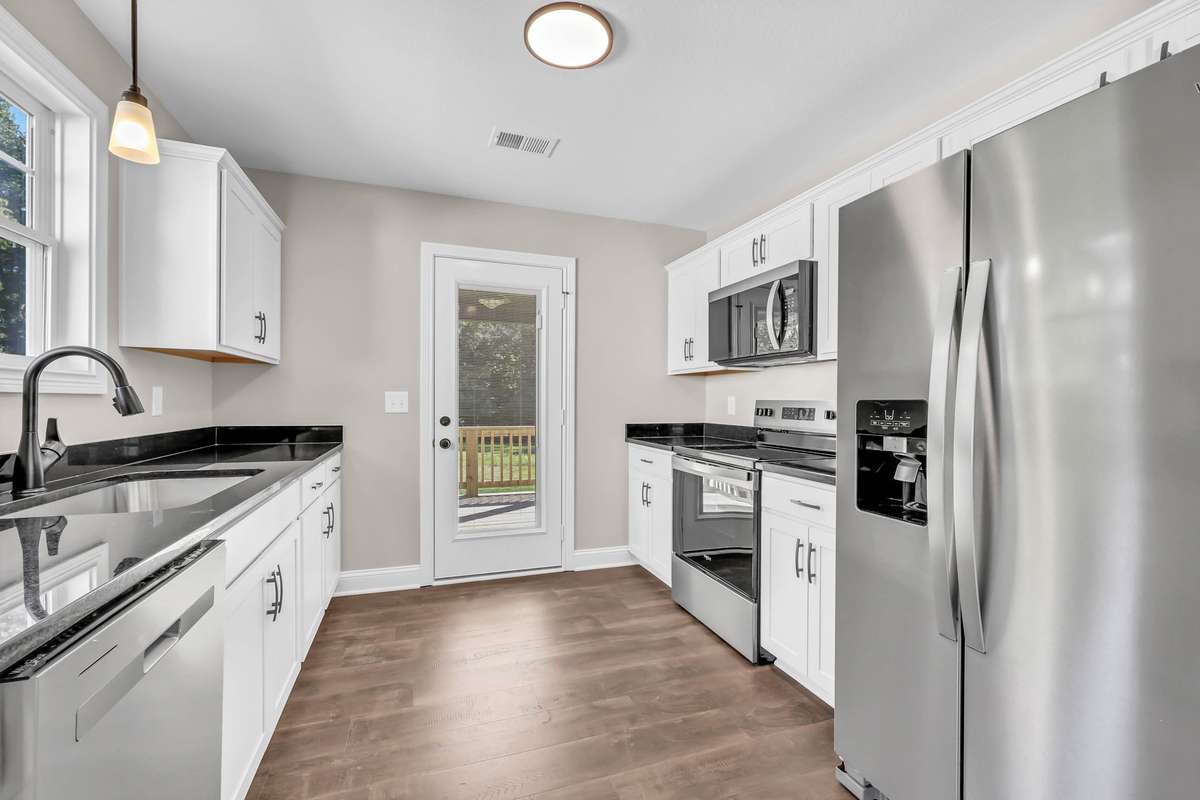 Sample Photos of Big Easy Floor w/ out Bonus Room