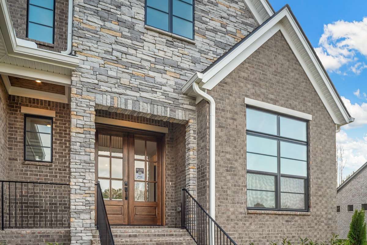 *** Photos are of a previously built Monroe in another Drees Homes community. Standard Features and Selections may vary.***