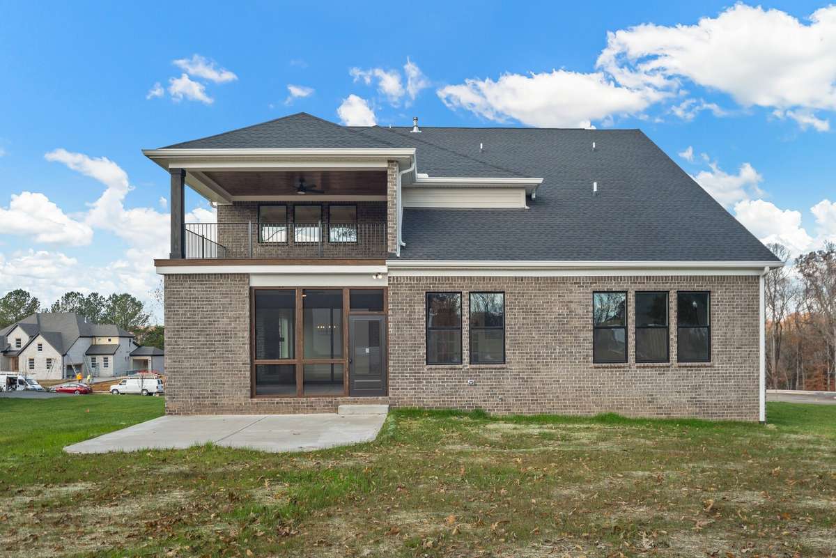 *** Photos are of a previously built Monroe in another Drees Homes community. Standard Features and Selections may vary.***