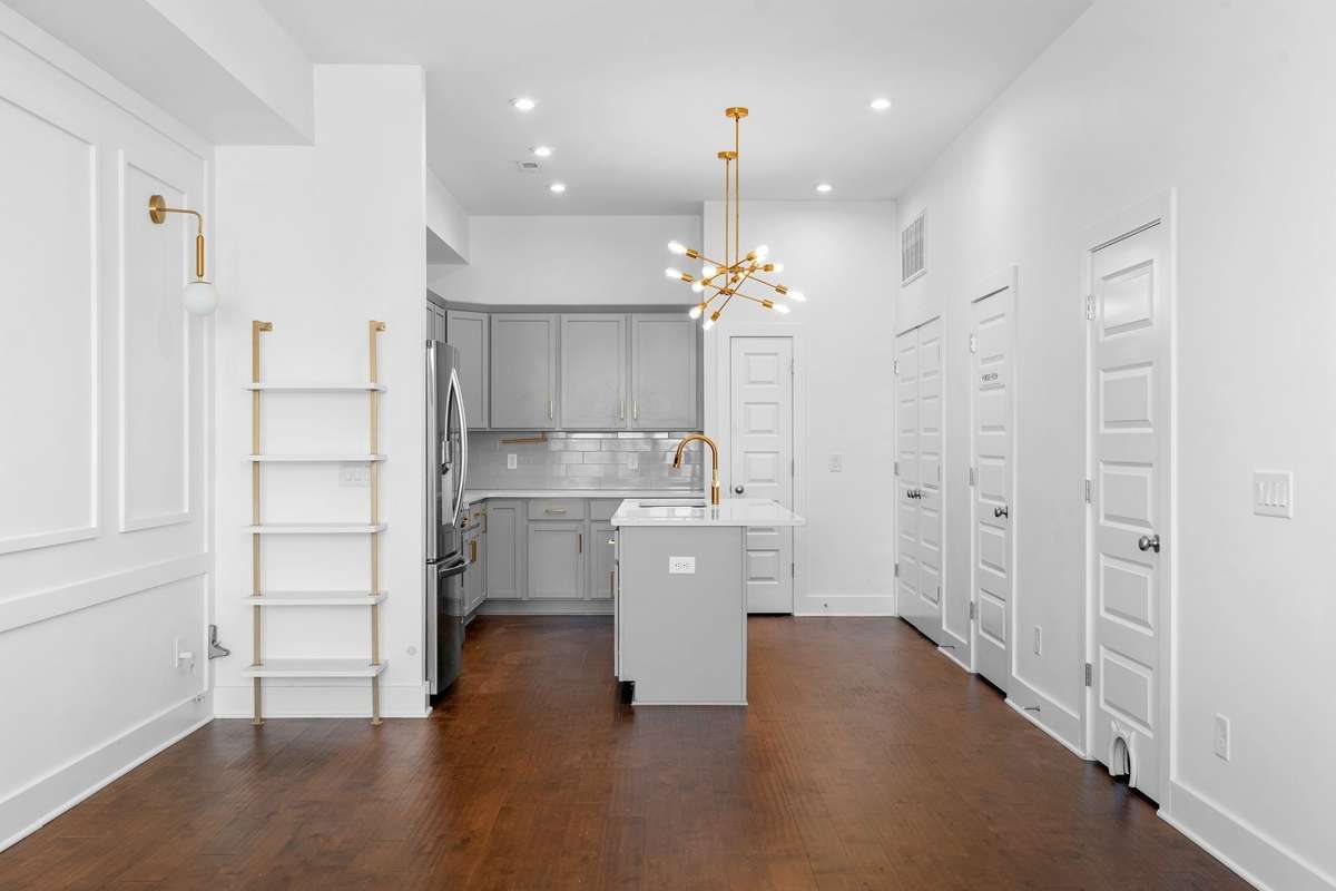 Light-filled, modern kitchen with stylish finishes throughout.