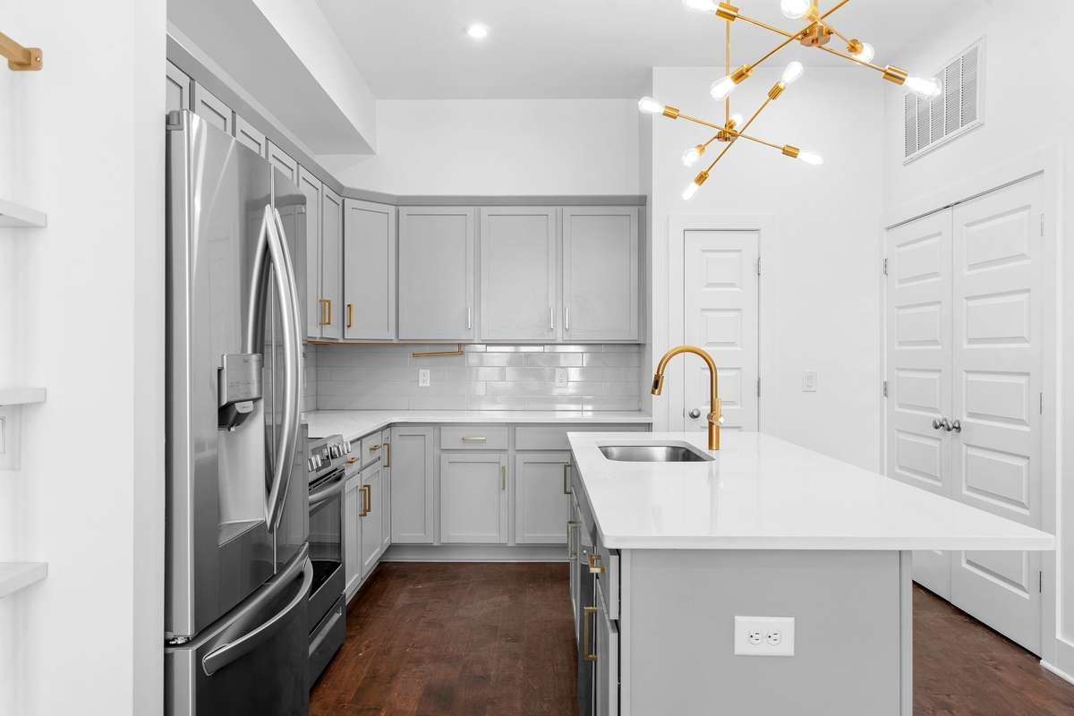 Quartz countertops and stainless appliances!