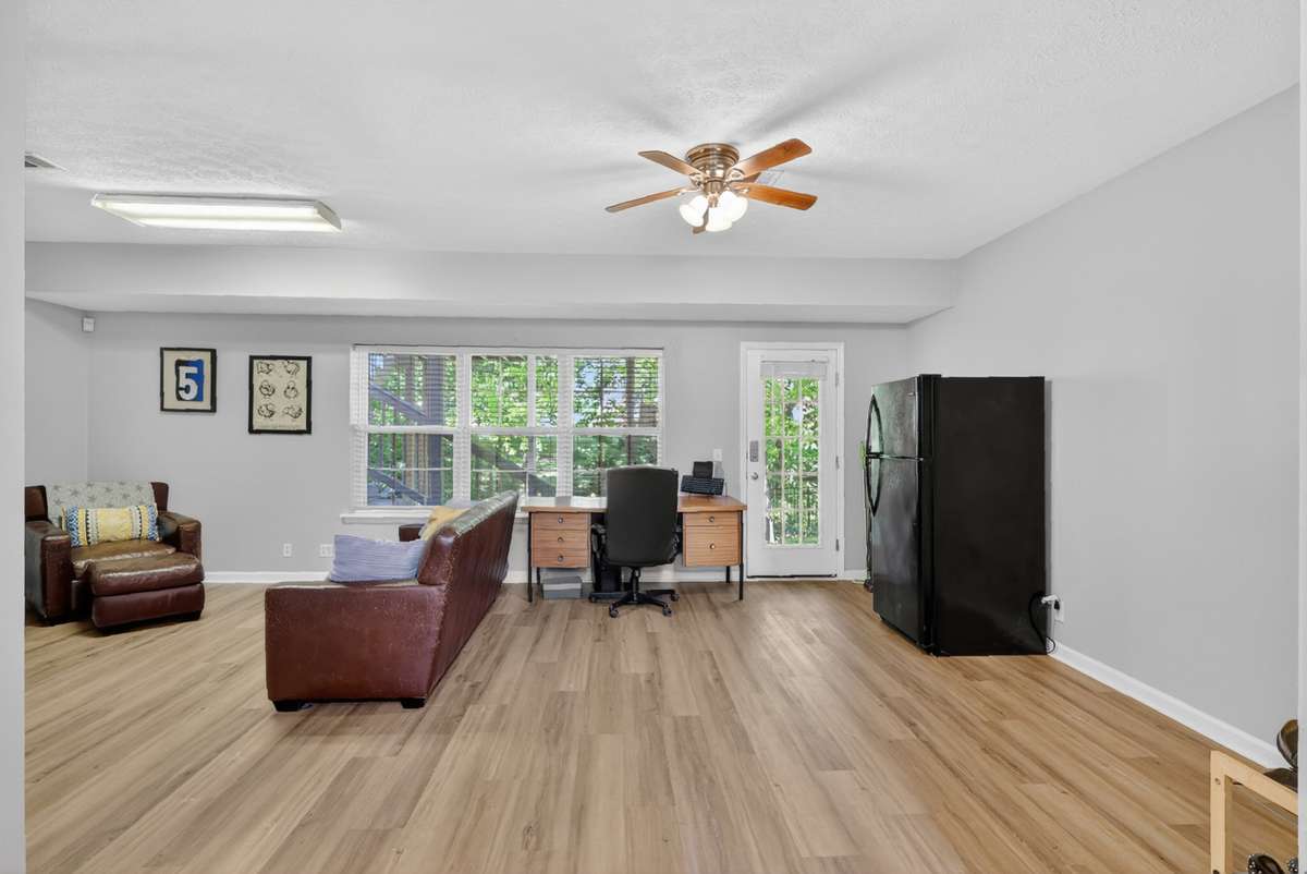 HUGE living area!This would make a great teen space!