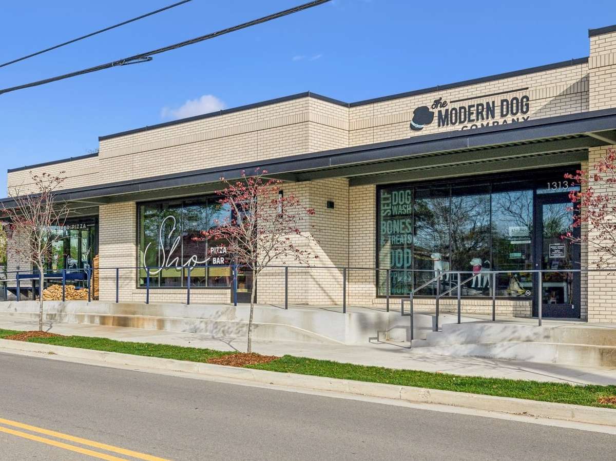 You're surrounded by charming boutiques, local coffee shops, and convenient everyday amenities.