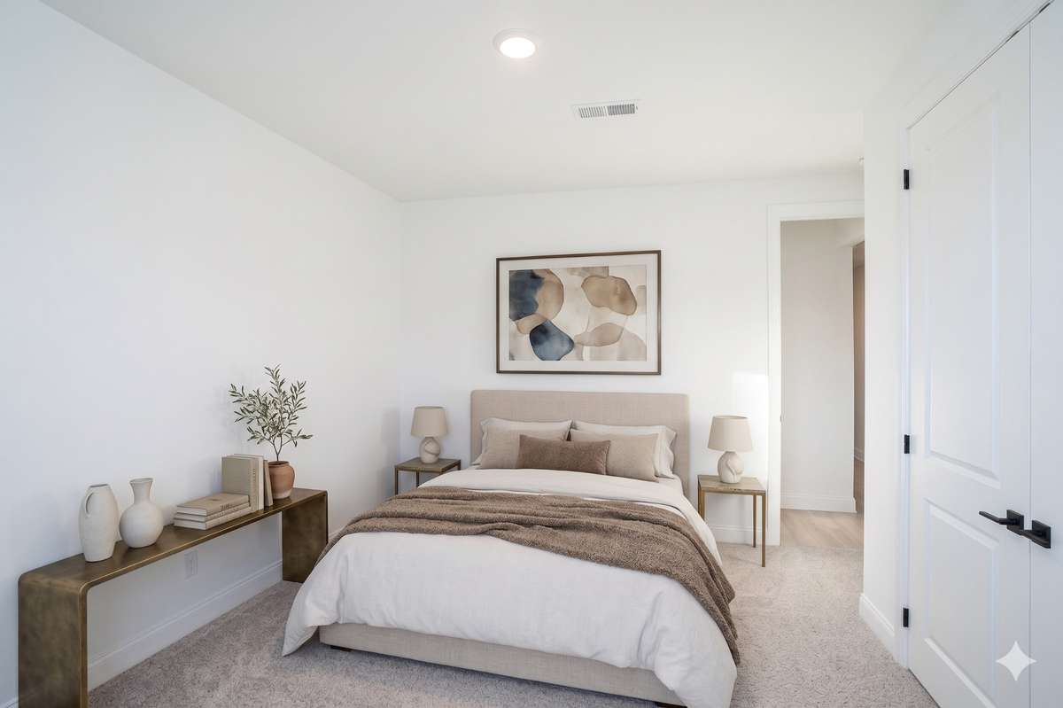 Virtual Stage Secondary downstairs bedroom