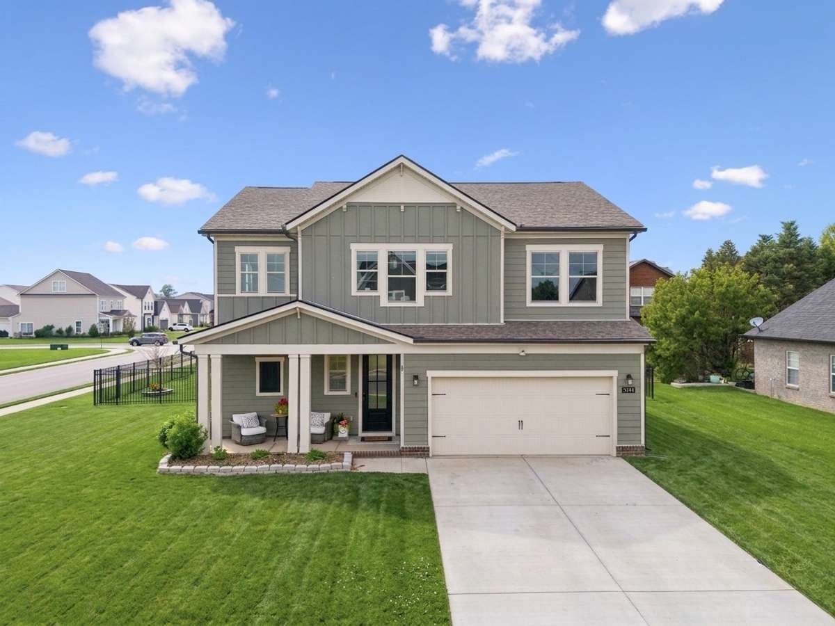 Welcome home to 3044 Community Circle!