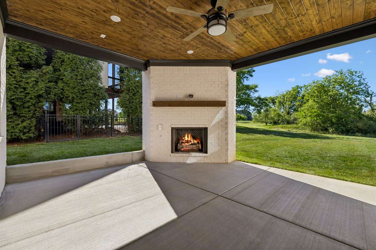 Gas Burning Basement Level Patio/Outdoor Space