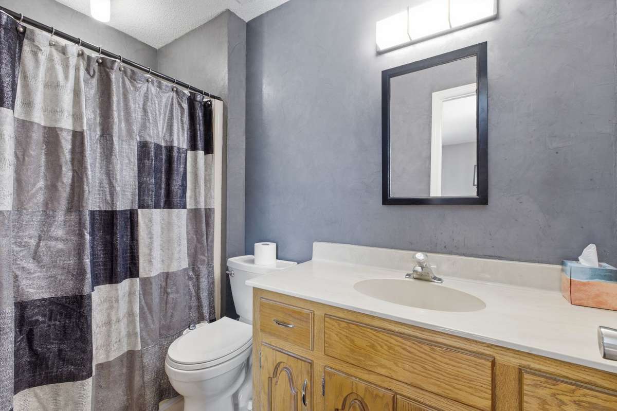 Primary bath.