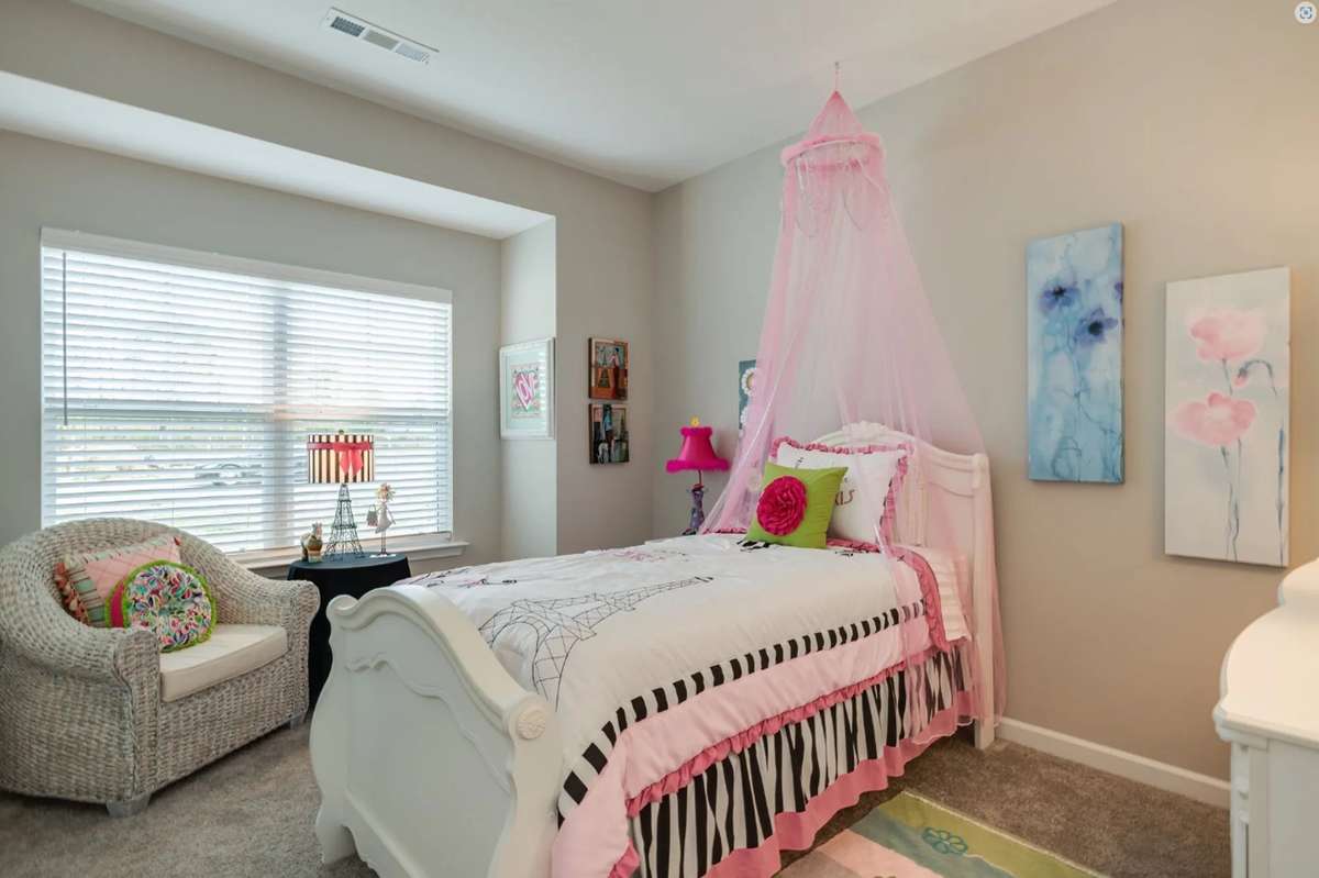 Stock Photo: Bedroom #2 w/ Bumpout