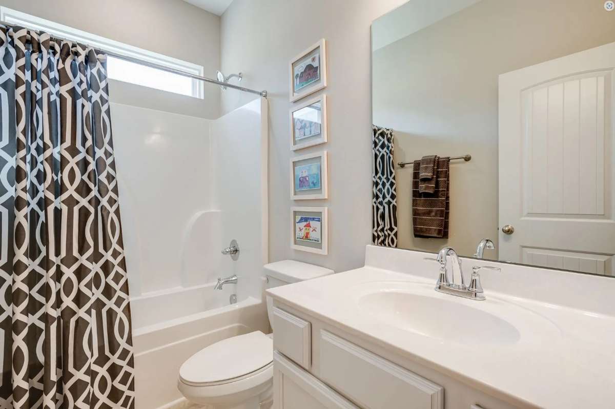 Stock Photo: Full Bathroom #2