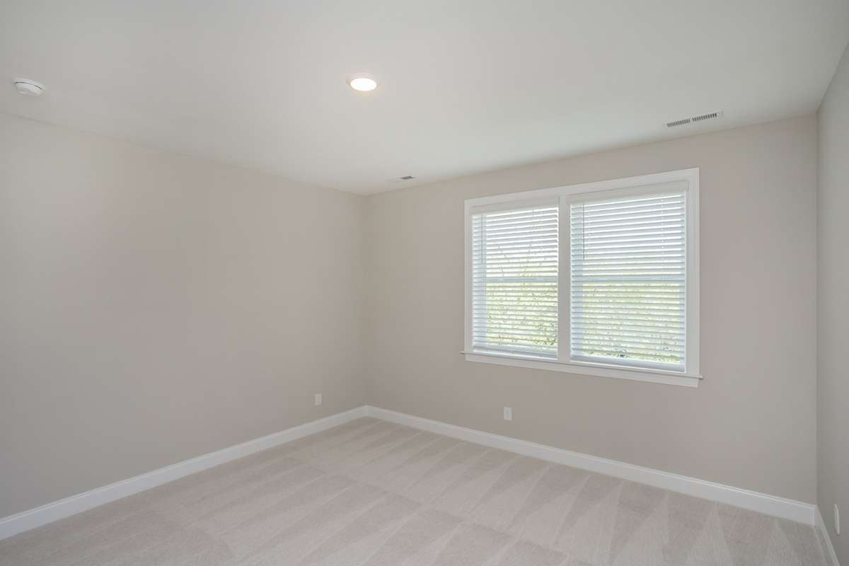 Bedroom 4 from another angle
