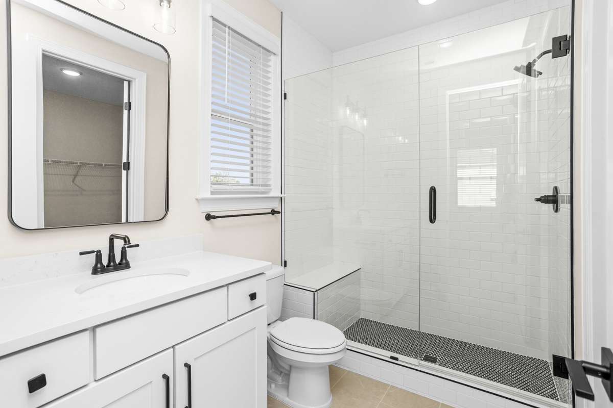Walk in bath located inside bedroom #4