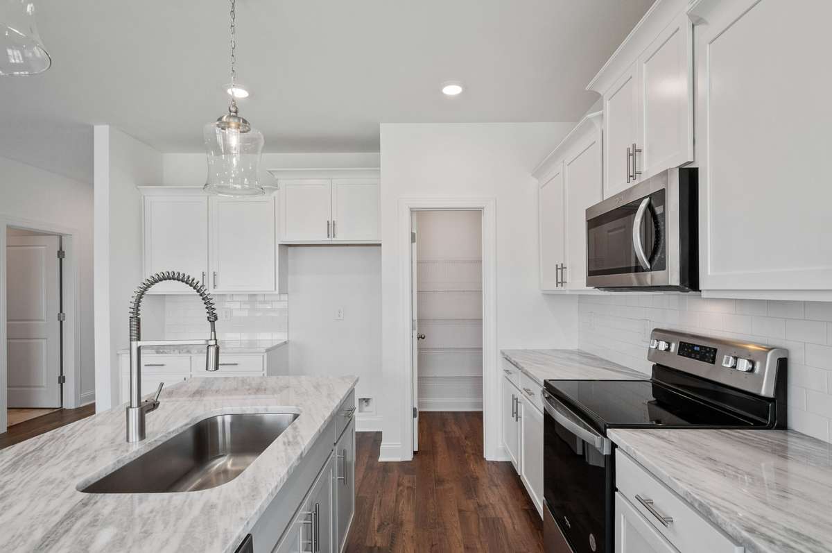 Walk-in Pantry