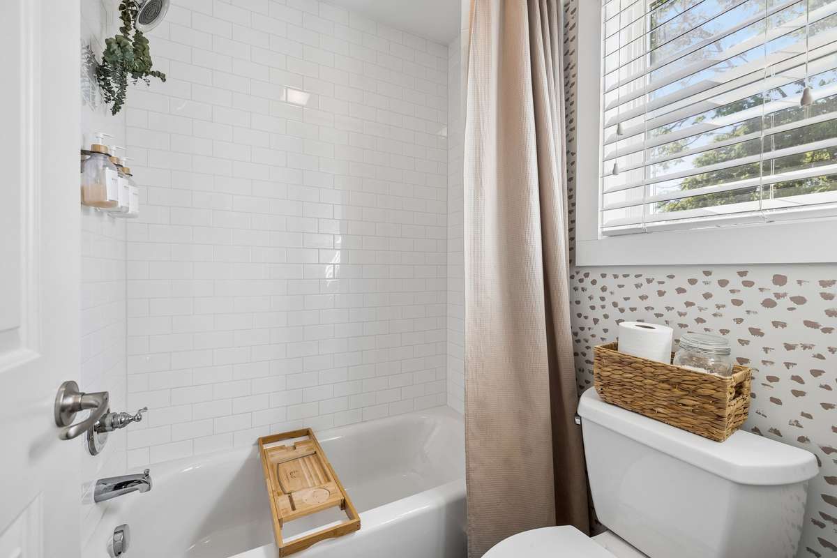 Jack and Jill bath/vanities