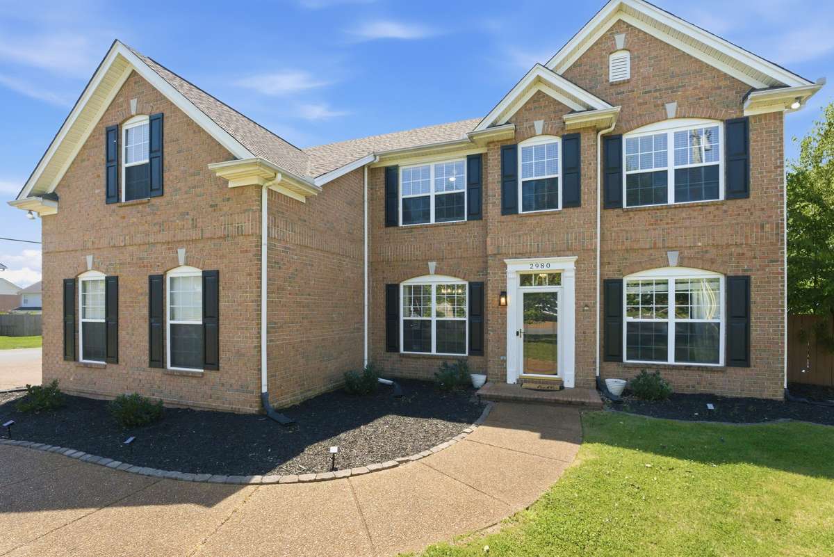 Corner view of home on level lot within walking distance to Willoughby Station pools, new playground and tennis courts!  Two new HVAC units!