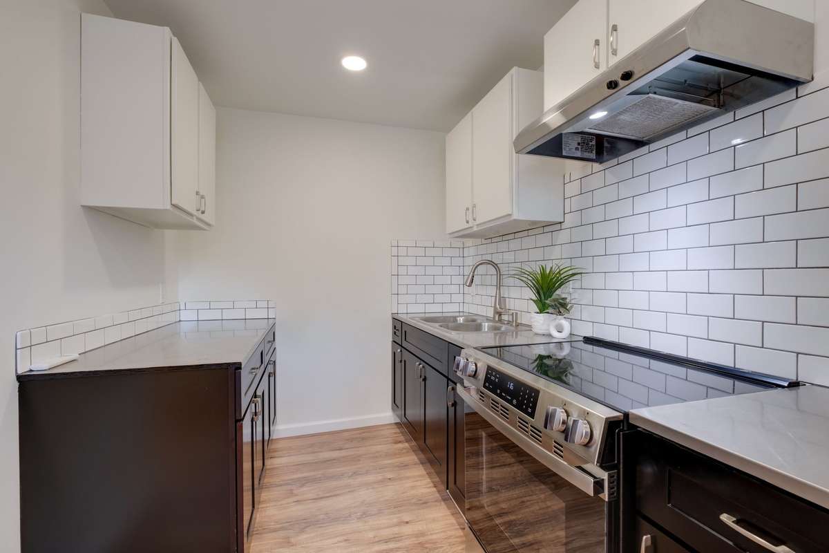 Unit C kitchen