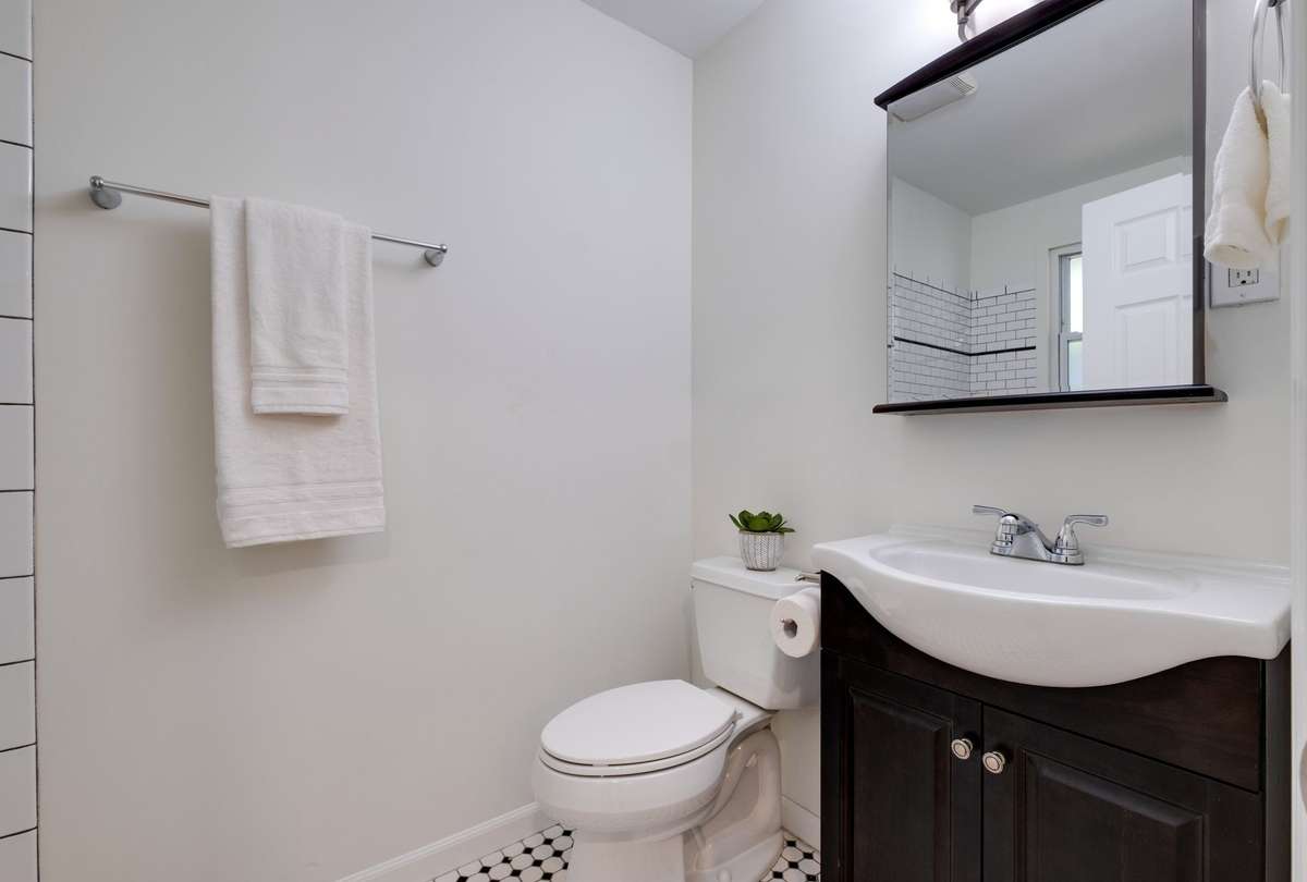 Unit C full bath