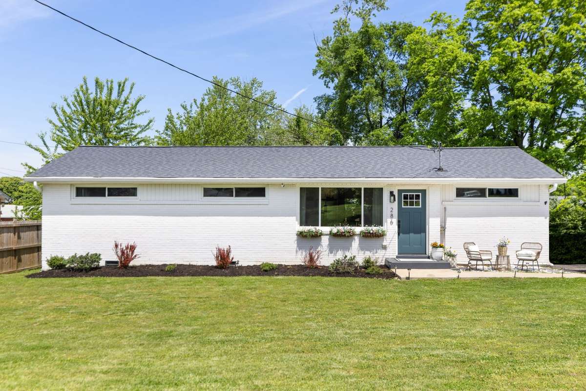 Gorgeous South Nashville ranch home in Woodbine, beautifully renovated with lots of design details. Home sits on a sprawling level lot with a fenced-in backyard. Easy 20-minute commute to downtown Nashville or BNA.