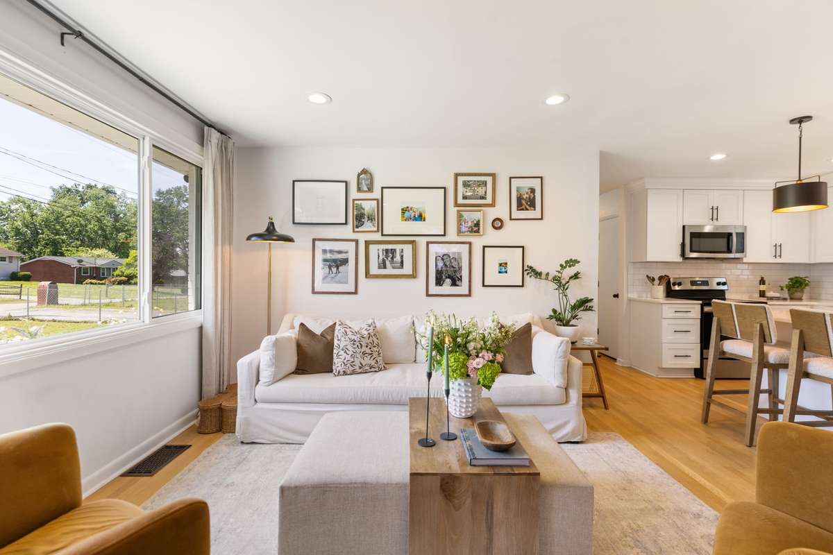 Bright, inviting open floor plan is perfect for entertaining. Lots of natural light.