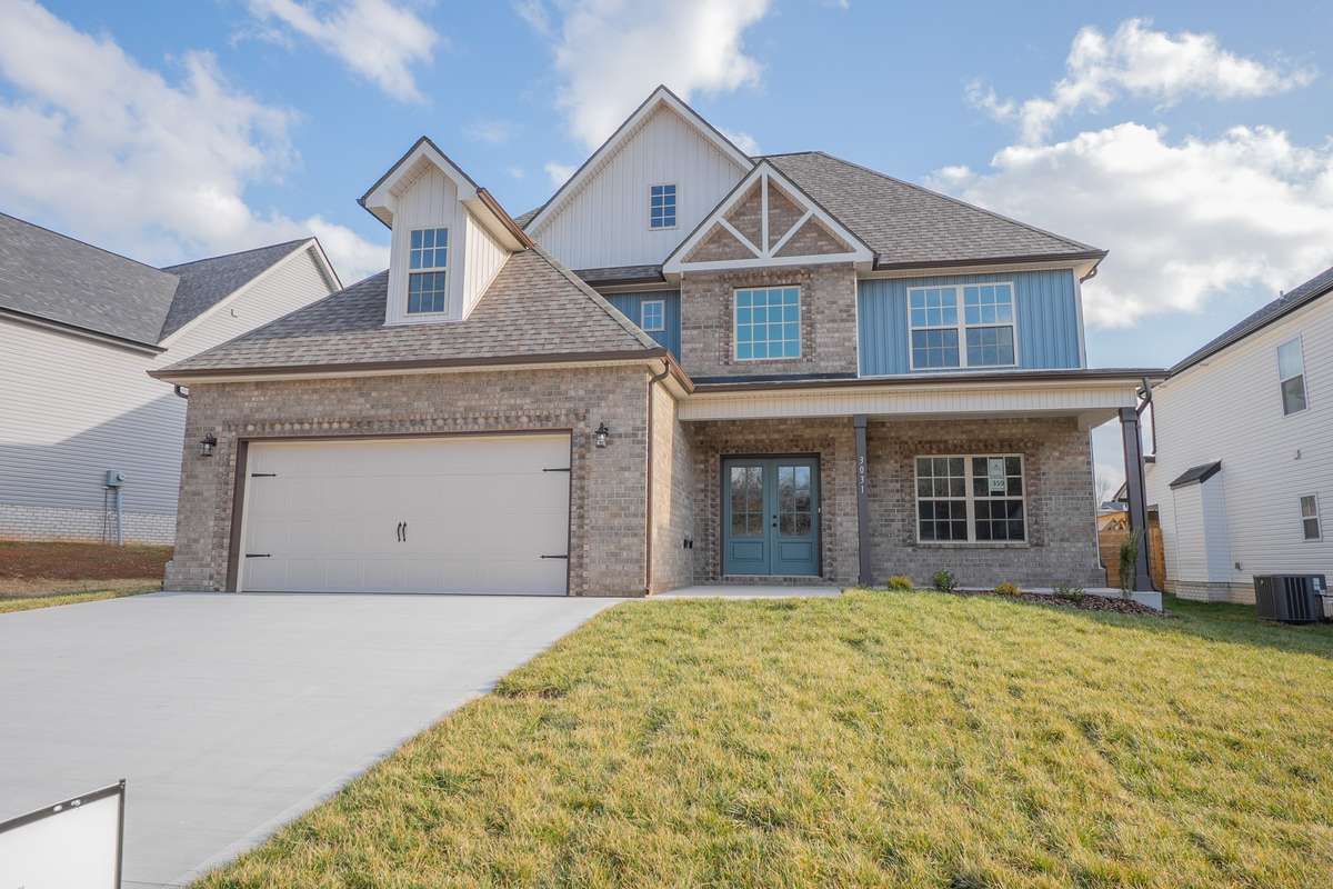 This Neighborhood Features Sidewalks, Elegant Streetlights and Underground Utilities!